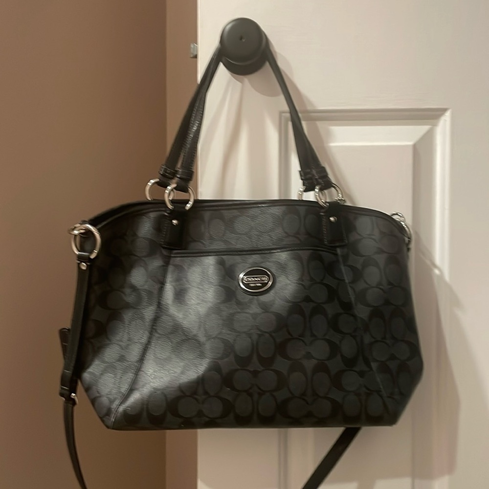 Black leather Coach shoulder bag